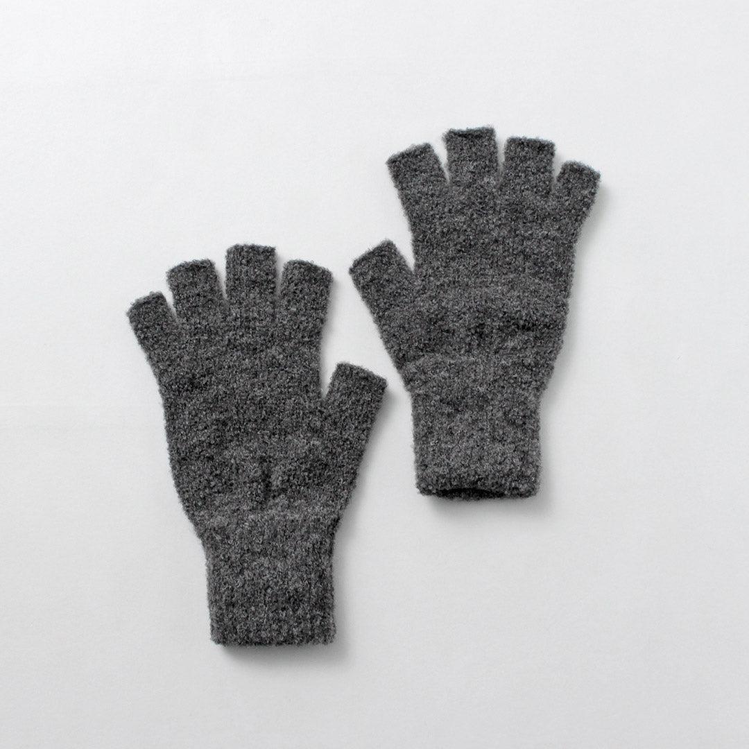 The Importance of Quality Gloves and Footwear