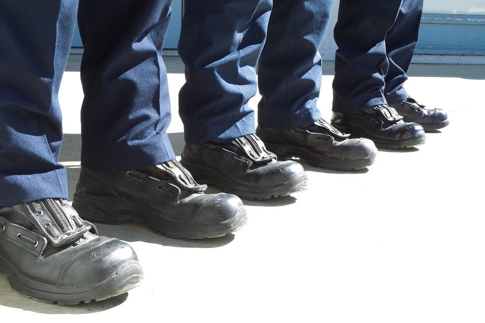 Investing in Protective Footwear ⁤for Long Rides