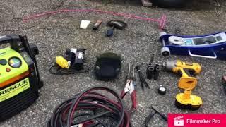 Essential Tools and Accessories for Roadside Assistance