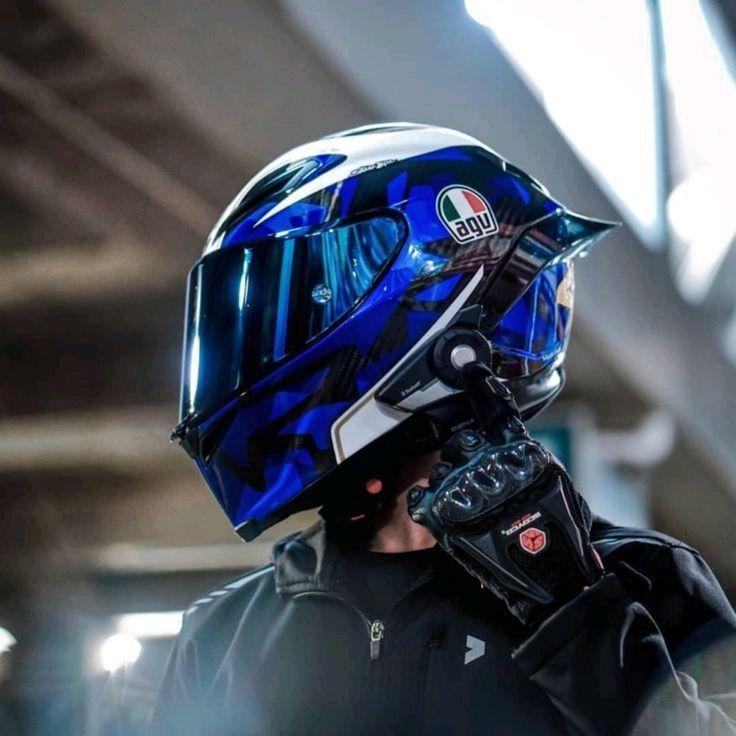 Stylish Helmets⁣ that Combine⁢ Protection and Fashion