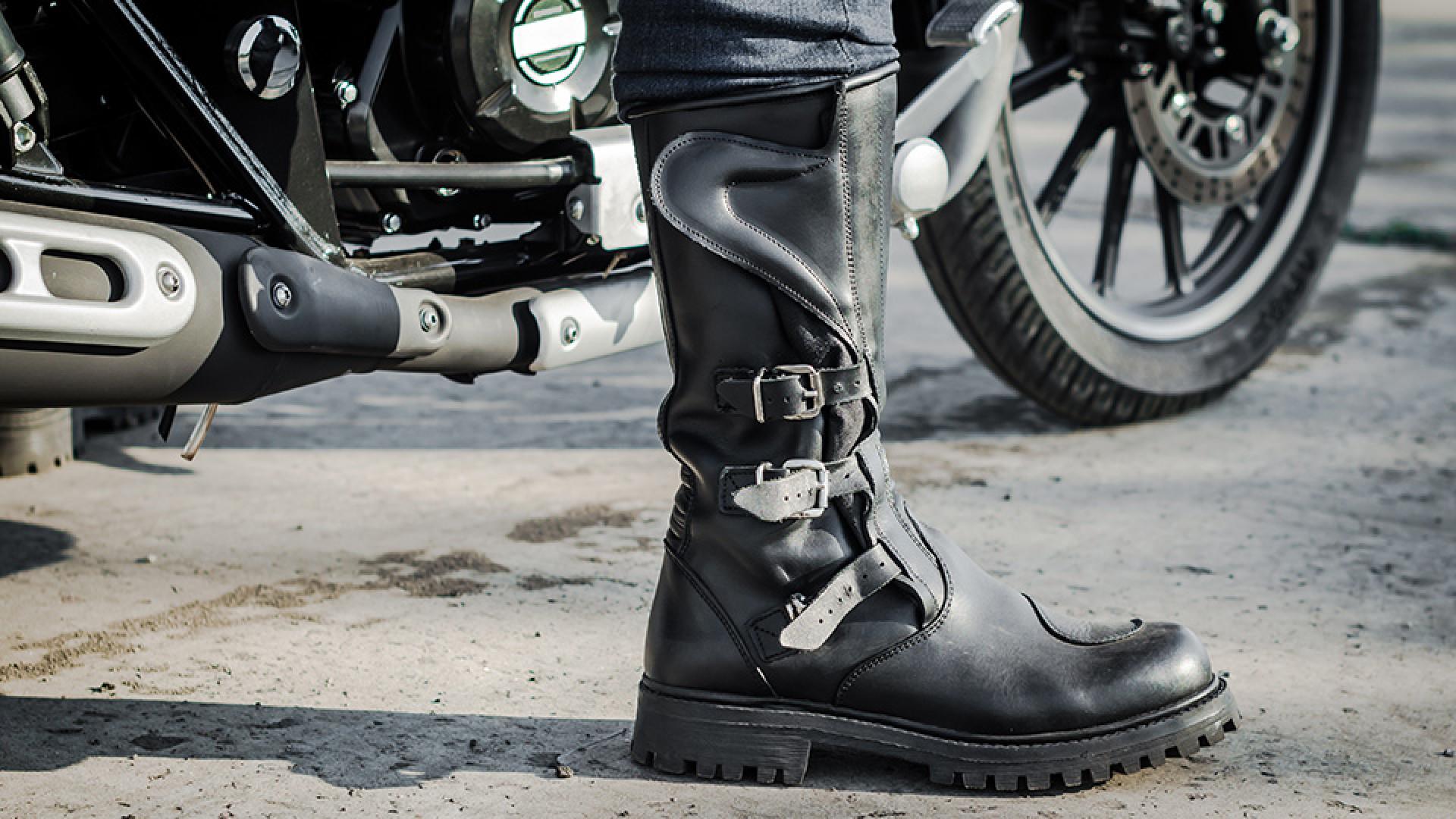 Motorcycle Boots: The Importance of Foot ⁢Protection