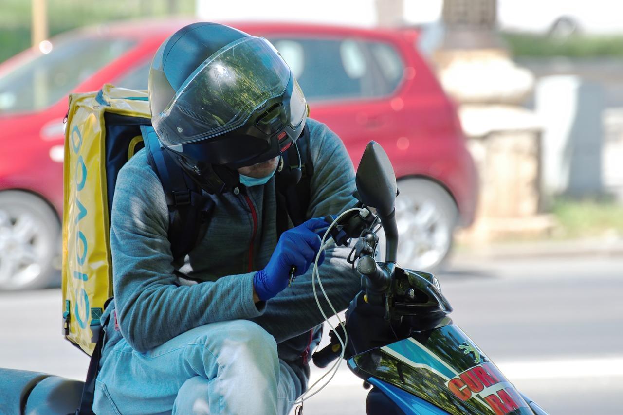 Smart Solutions:​ The Best Motorcycle Navigation and Communication Devices