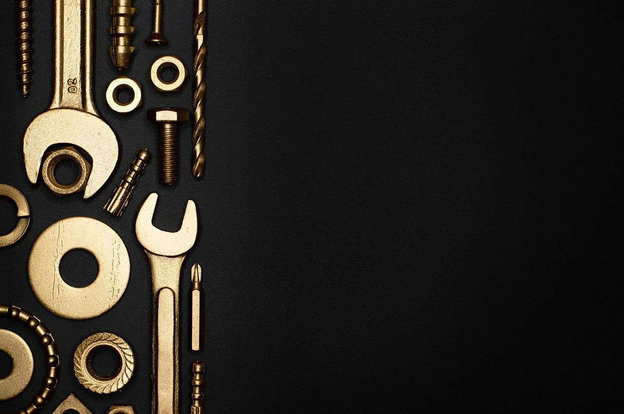 Must-Have Mechanical Tools for On-the-Road Repairs