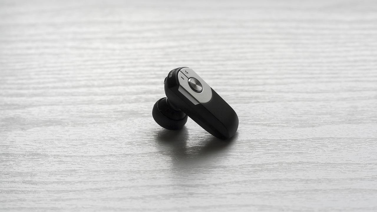 Stay ⁤Connected with Bluetooth Communication Devices