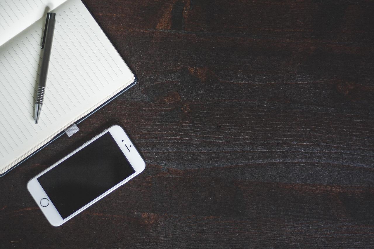 Smartphone ‌Accessories⁣ for connectivity ⁤and Convenience